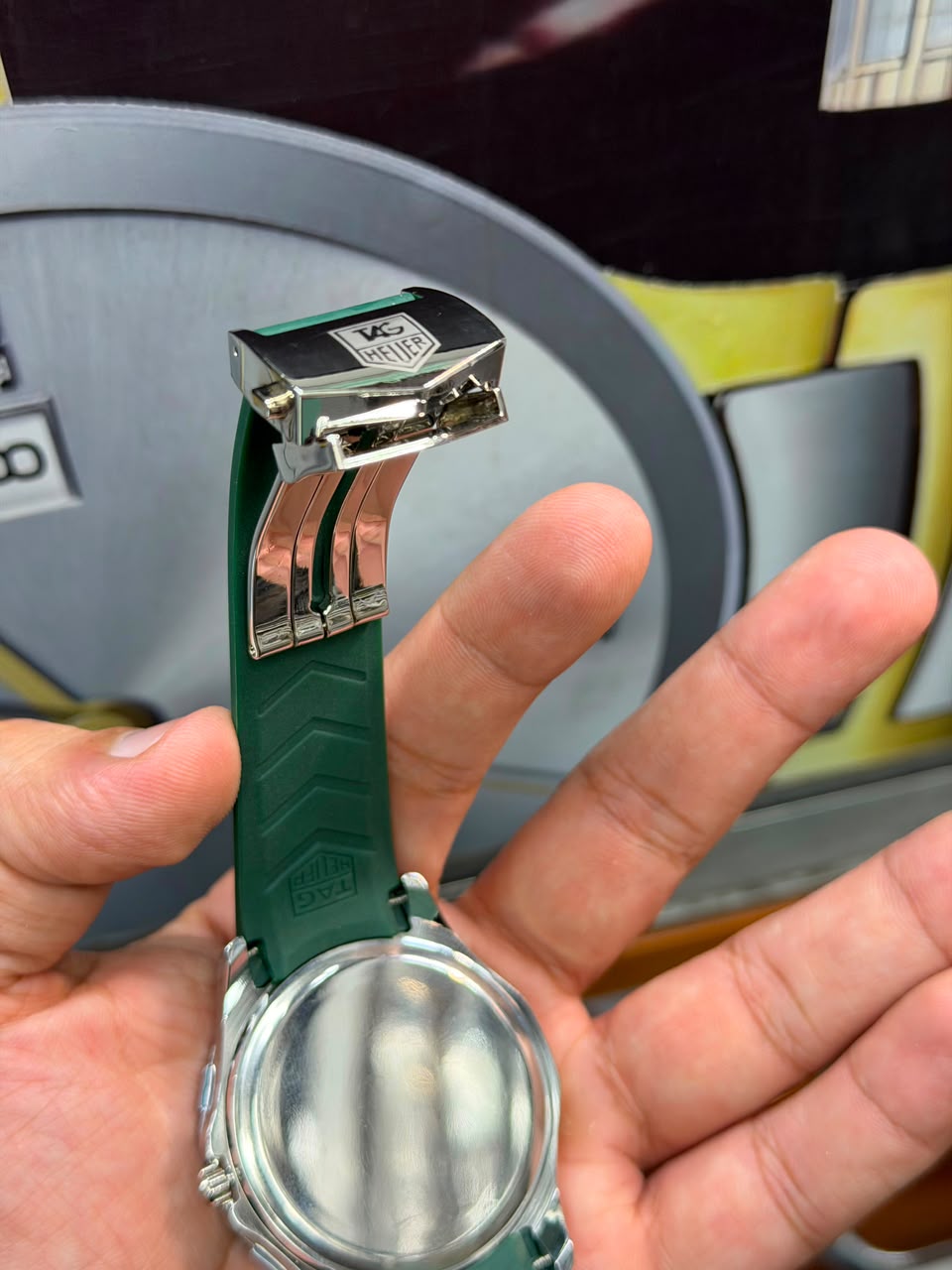 TaG Hever Watch | Spinig diail